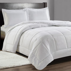 Cloud-Soft 3-Piece Luxurious Comforter Set – Ultra Cozy All-Season Bedding with 1 Comforter & 2 Pillow Shams – Queen Size, White – Lightweight, Fade-Resistant, Stylish Bedroom Vibes