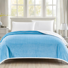 Jacquard Micro Plush Braided Blanket – Ultra Soft Oversized All-Season Blanket for Bed, Couch & Dorm – Lightweight, Cozy & Machine Washable – Queen & King Sizes