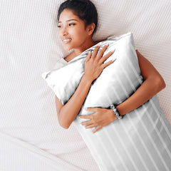 5-Piece Satin Sleep Set – Pillowcase, Eye Mask & 3 Scrunchies – Silky Soft for Skin & Hair, Frizz Control, Beauty Sleep Essential – Anti-Breakage & Light Blocking