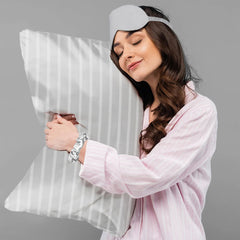 5-Piece Satin Sleep Set – Pillowcase, Eye Mask & 3 Scrunchies – Silky Soft for Skin & Hair, Frizz Control, Beauty Sleep Essential – Anti-Breakage & Light Blocking